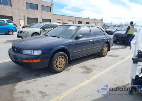 1995 Nissan Maxima Gle/Gxe/Se z USA, uszkodzony, nr VIN JN1CA21D7ST038112